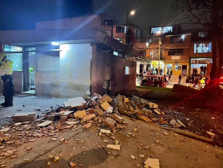 哥伦比亚一警察执勤站遭爆炸袭击 至少7人受伤