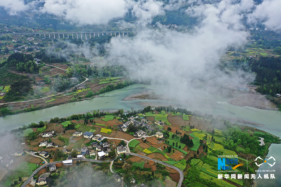 重庆武陵山区:雨后云起 山乡如画 重庆武陵山区:雨后云起 山乡如画