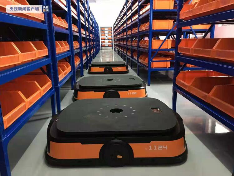 海南：我国首个智能深海油气保障仓储中心投用