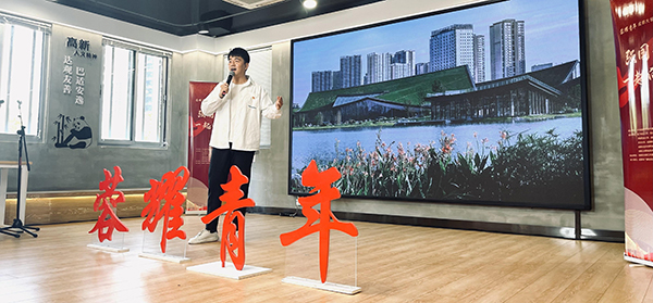 “蓉耀青年”成都大学生新思想宣讲团2022年首场宣讲开讲_fororder_宣讲现场--摄影--廖贞毅-(2)