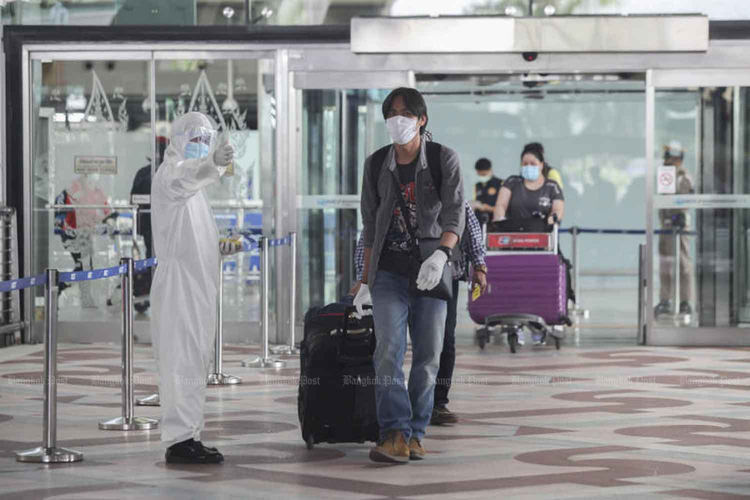 因防疫出现漏洞 泰国总理紧急叫停针对特许人员的入境政策