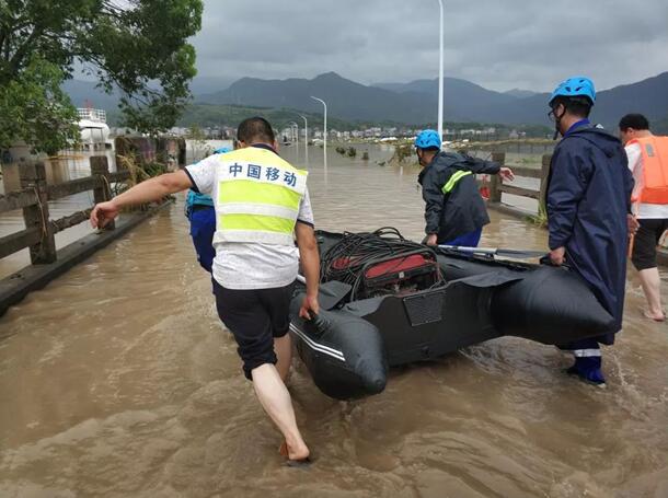 迎战“利奇马” 他们逆风而行