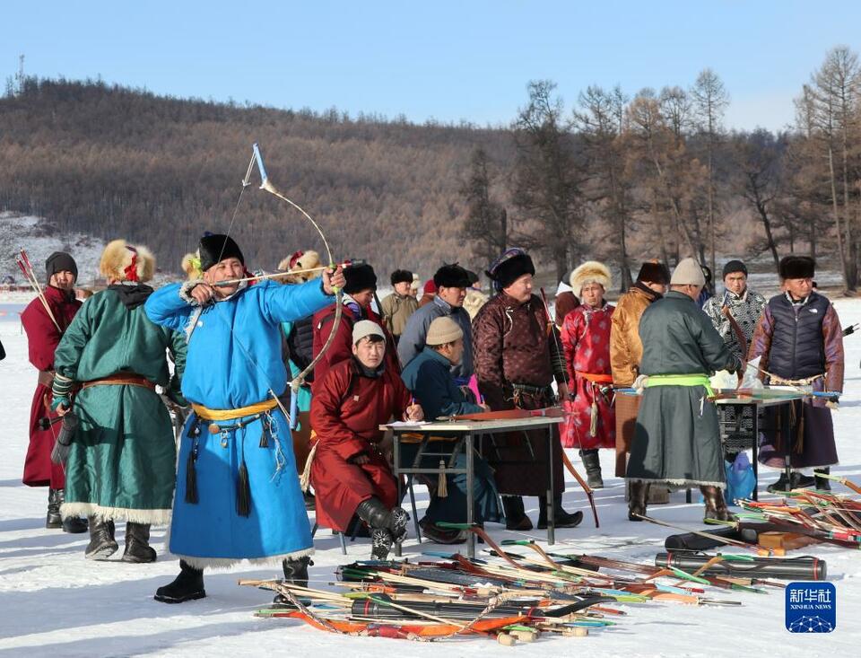 （转载）蒙古国“蓝珍珠”冰雪节在库苏古尔湖畔举行