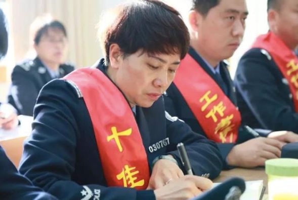 李文芝，警号030767！以这样的方式认识你，痛心！