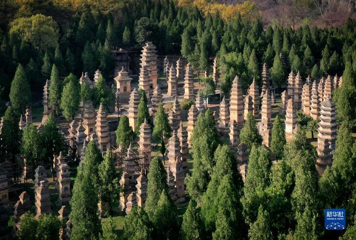 មើលពីលើមេឃចំពោះបណ្តុំសំណង់អគារបុរាណដែលស្ថិតនៅក្រុង Dengfeng ខេត្ត Henan_fororder_天地之中1