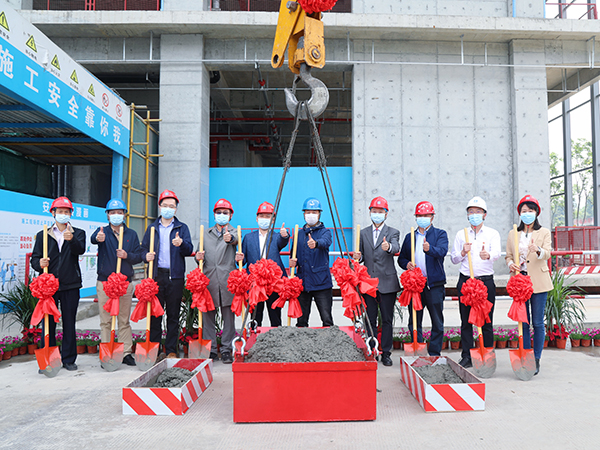 中建三局承建的科学城天府科创园及配套项目1号地块项目主体结构封顶