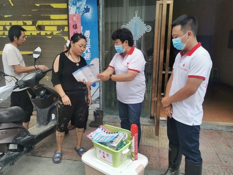 香港红十字会援助贵州洪涝灾区71万元惠及2196户受灾家庭