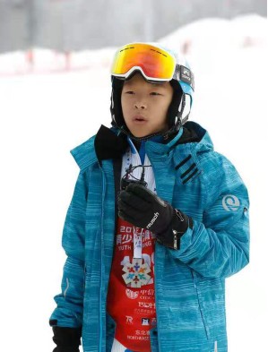 融创滑雪学校：“热雪少年”聚集地