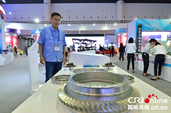 图片默认标题_fororder_航空高精产品（摄影-廖志全）