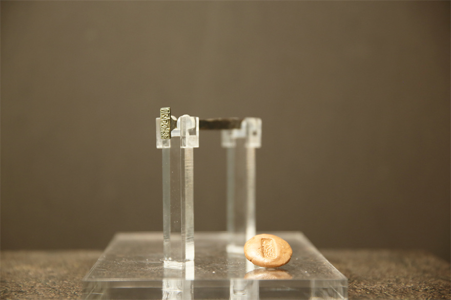 汉文帝霸陵出土的23件(组)精品文物首次在汉景帝阳陵博物院展出_fororder_AN0A0010