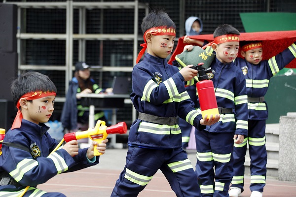 【原创】重庆两江新区消防救援支队联合万年路小学举办消防安全趣味运动会_fororder_图片2