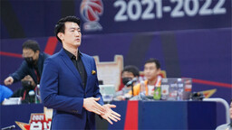 广厦队主教练王博：希望年轻球员经历总决赛后能更快成长