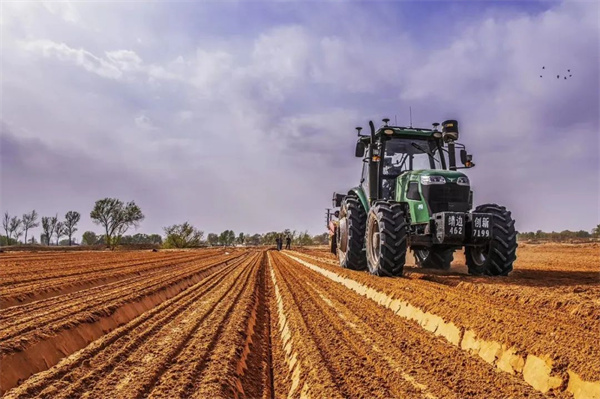 榆林靖边:铆足干劲 推动项目建设“加速度”发展_fororder_002