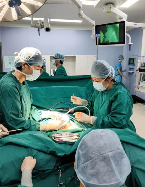 （有修改）（待改）达芬奇Xi（第四代）手术机器人完成陕西省单孔手术“首秀”