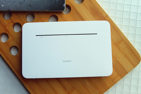 华为移动路由Pro体验:城市短租、合租人群上网这样选最划算