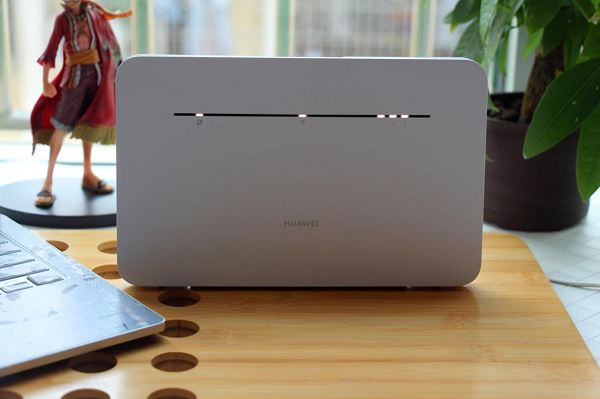 华为移动路由Pro体验:城市短租、合租人群上网这样选最划算
