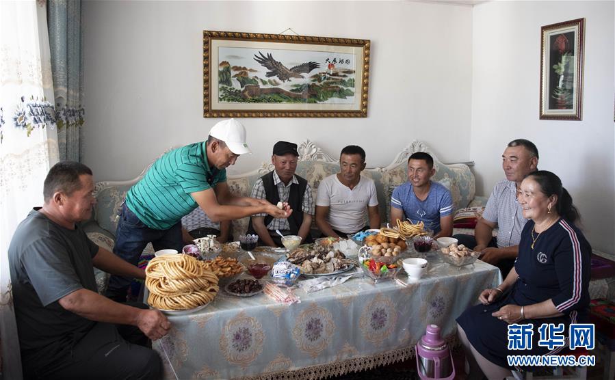 新疆哈萨克牧民的新生活