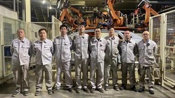 一汽-大众长春生产整车制造一部焊装一车间AudiQ5L区域 侧围外板班组荣获2022年“全国工人先锋号”荣誉称号