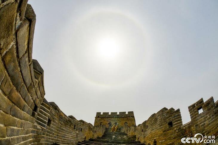 ក្រុង Chengde ខេត្ត Hebei ប្រទេសចិន៖ ថ្ងៃបាំងឆត្រលើមហាកំពែង Jinshanling_fororder_2