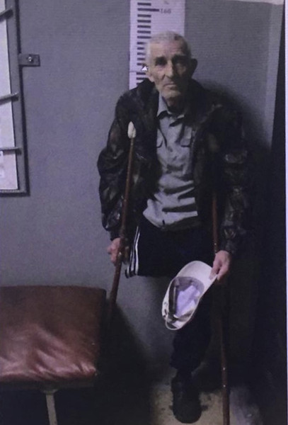 俄一通缉犯被西伯利亚洪水“逼迫”现身：曾在森林中隐居24年(图)