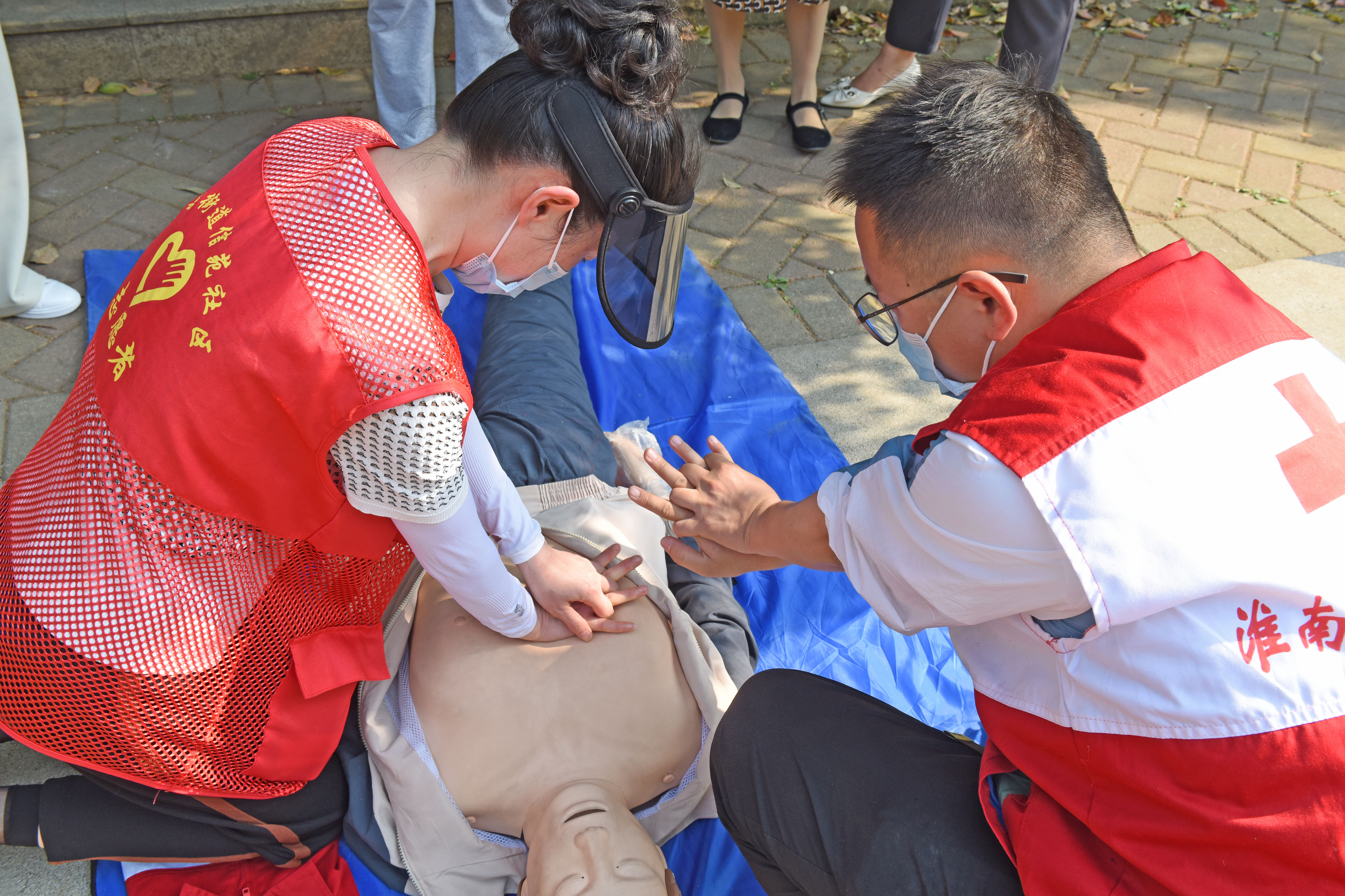安徽淮南:急救知识进社区_fororder_5