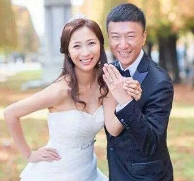 颜值落差最大明星夫妻，成龙第八，孙红雷第七，第一……
