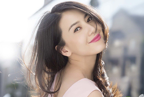 中国娱圈女星绝美裸背排行榜 第一竟是她