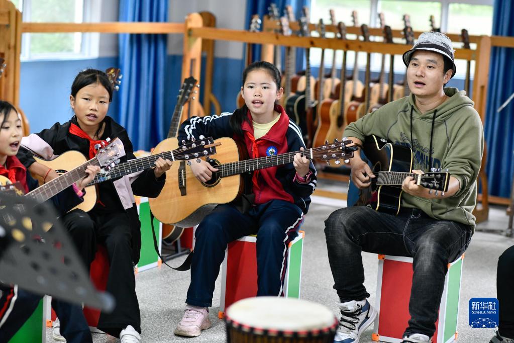 贵州正安：开展吉他文化活动 丰富群众文化生活