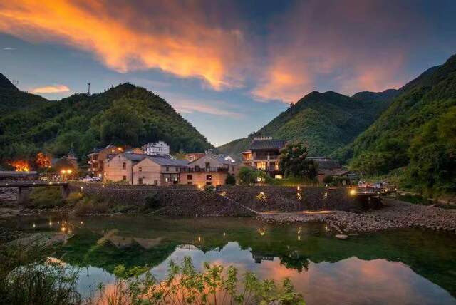 杭州桐庐合岭村:美丽花海催生“美丽经济” 杭州桐庐合岭村:美丽花海催生“美丽经济”_fororder_微信图片_202204270919291