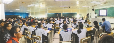 广州建71所智慧课堂实验学校 学生人手一台Pad