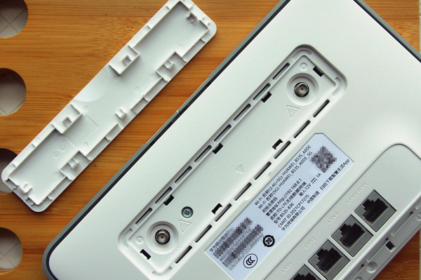 华为移动路由Pro体验:城市短租、合租人群上网这样选最划算