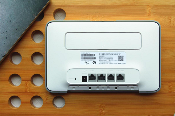 华为移动路由Pro体验:城市短租、合租人群上网这样选最划算