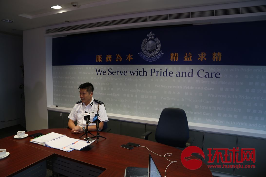 在香港警察总部，听英籍“爆头警司”骂暴徒卑鄙！