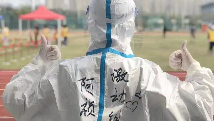 【自述】26岁上海高校女教师:为了保护患病学生,我成了全校最孤独的人