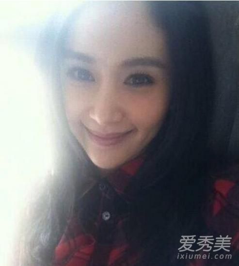王子文最新街拍撞脸杨幂？长发的她们更像呢！