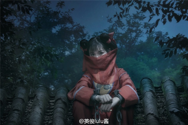 神还原！女网友Cosplay邱淑贞 相似度极高
