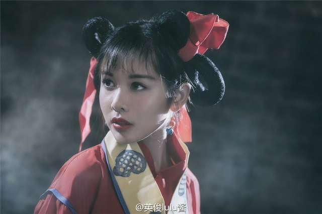 神还原！女网友Cosplay邱淑贞 相似度极高