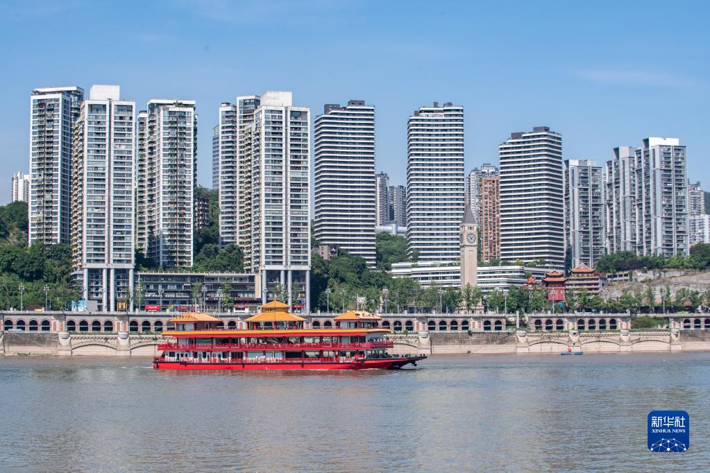 重庆网红景点“渝尔代夫”变身江滩公园
