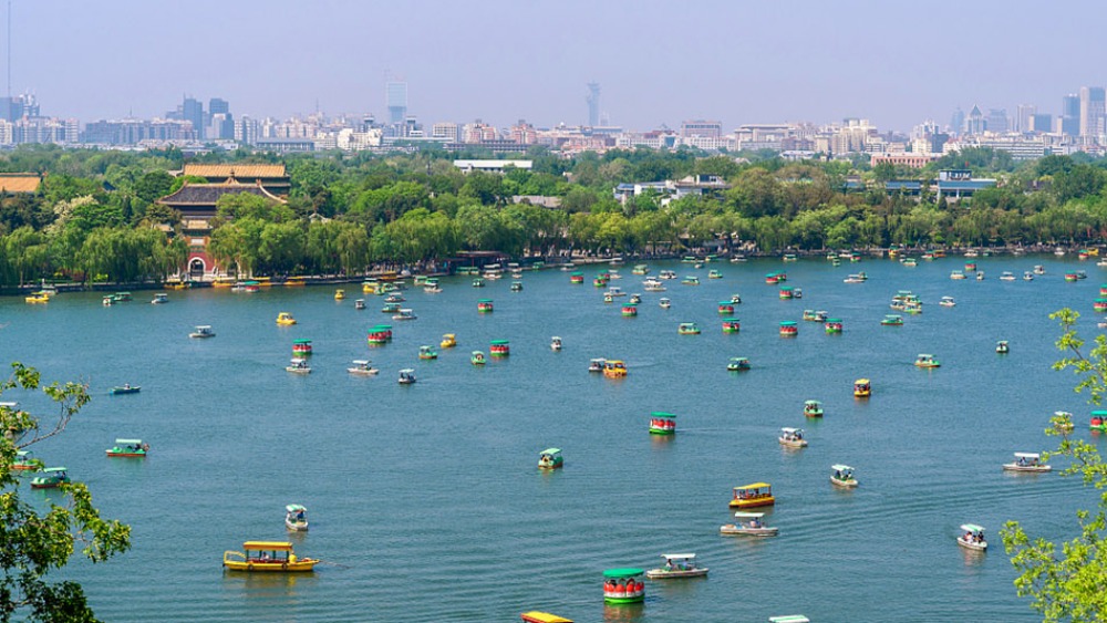 各地群众以多种方式享受五一假期_fororder_1651667799232_633