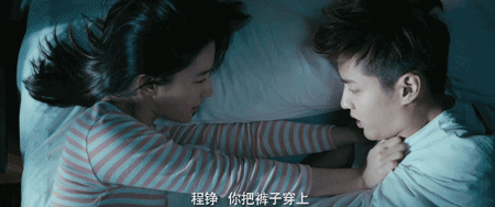 组图:甜炸！吴亦凡为刘亦菲穿鞋喂汤男友力max