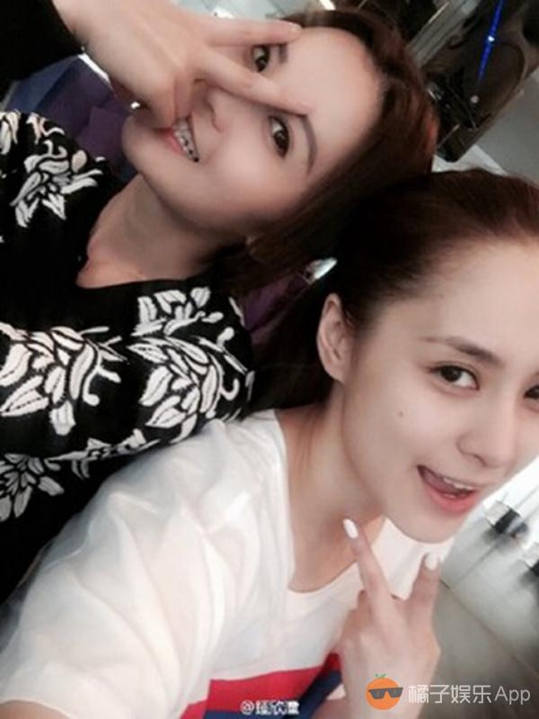 揭秘自拍界心机婊：赵丽颖全凭天然呆 范冰冰磨皮无底线 (1/28)