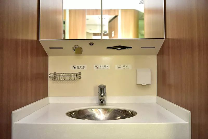 用“神话”的方式打开中国高铁，这对CP我站了！