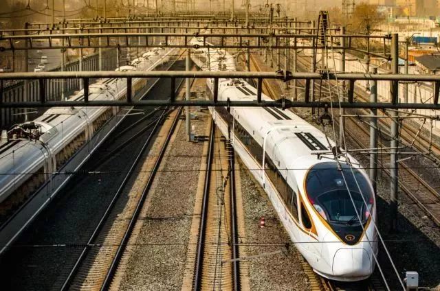 用“神话”的方式打开中国高铁，这对CP我站了！