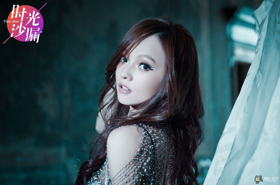 张韶涵被家丑吸毒素颜负面新闻打到谷底(图)