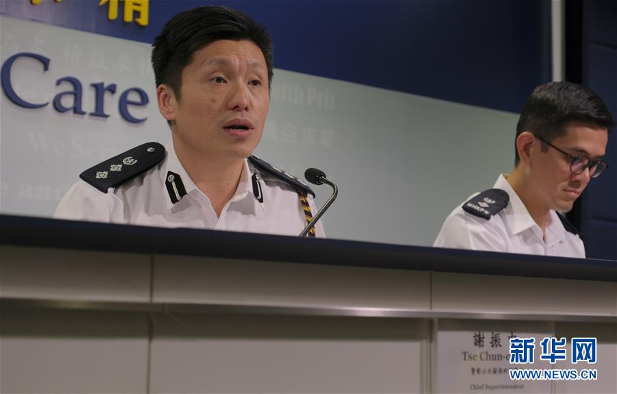 香港警察：“为了维护法纪，受伤也值得！”