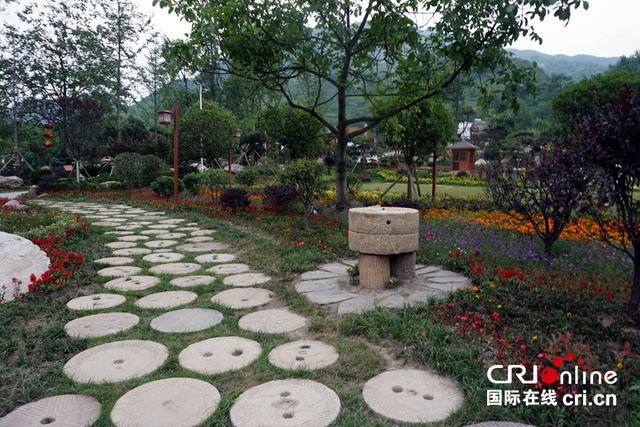 甘肃花桥村旅游扶贫活力足:美了乡村 富了乡民(高清组图)