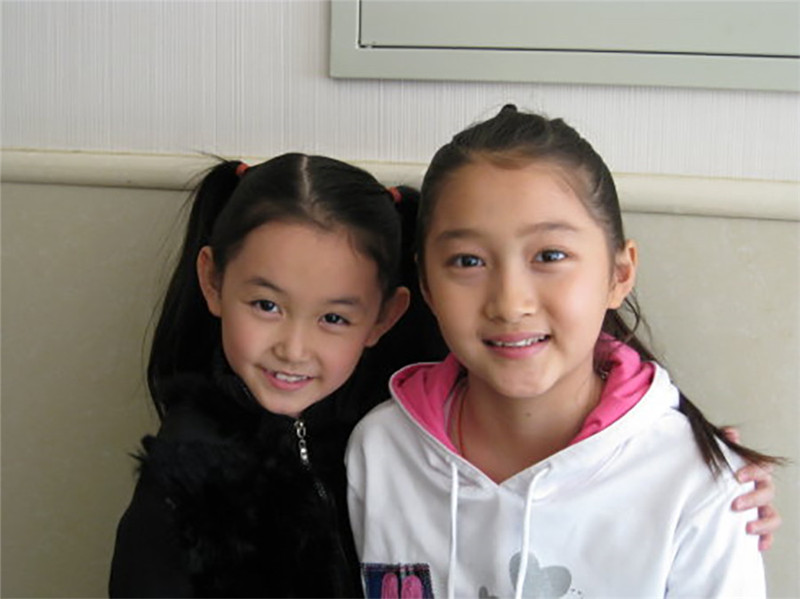 张雪迎关晓彤飙戏 关晓彤蒋依依张雪迎因戏结缘成闺蜜(组图)-国际在线