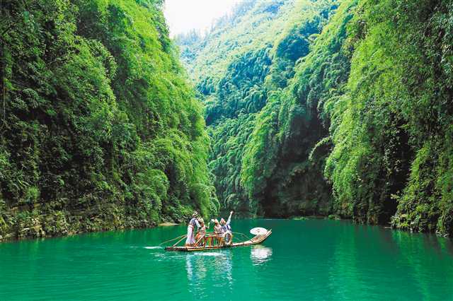 重庆彭水加快建成具有民族特色的国际知名旅游城市 重庆彭水加快建成具有民族特色的国际知名旅游城市_fororder_2022-05-09-005-300429-3