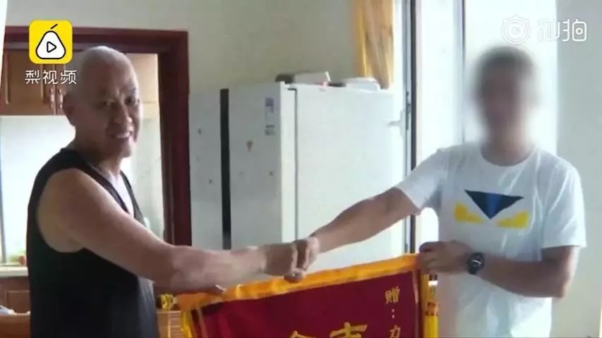 抱拳了，老英雄！