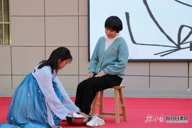 【教育】西和高三学生举行成人礼仪式_fororder_教育5